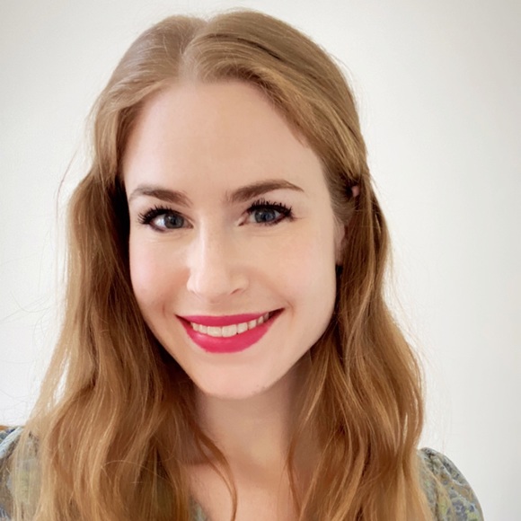 Meet your Posher, Emily - Picture 1 of 1